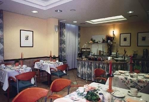 קלן Hotel Mado מראה חיצוני תמונה