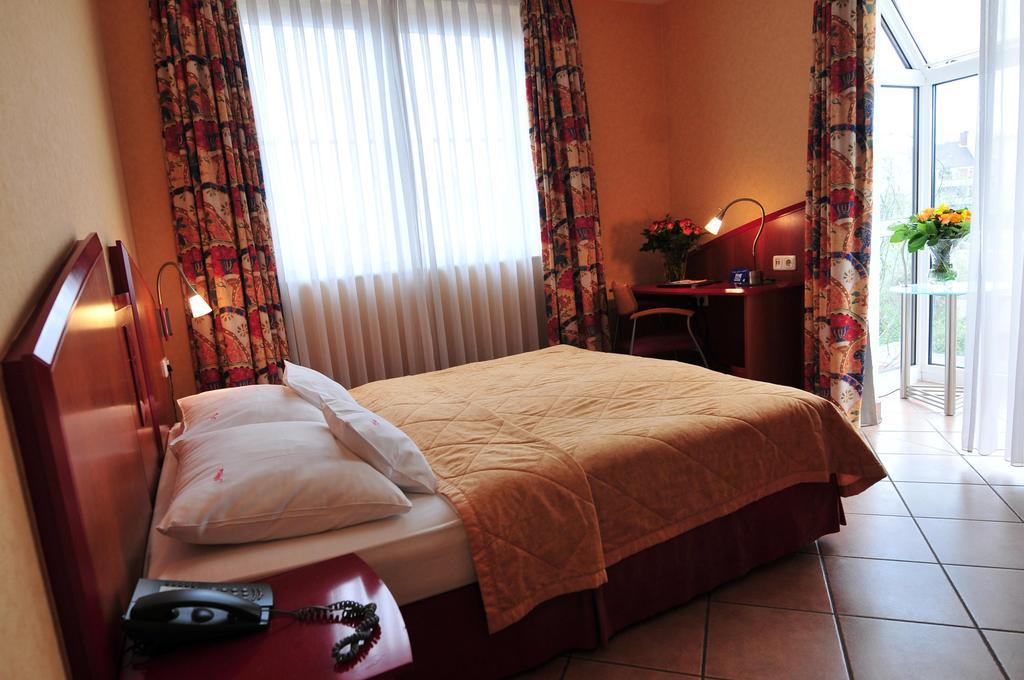 קלן Hotel Mado חדר תמונה