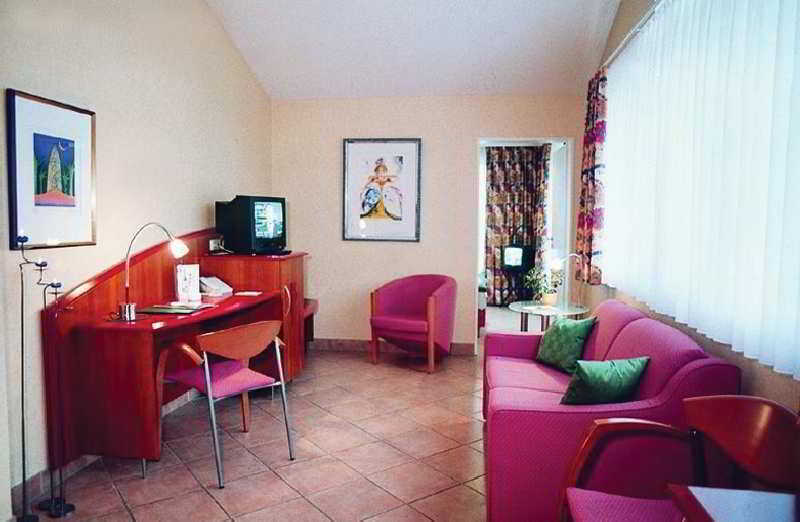 קלן Hotel Mado חדר תמונה