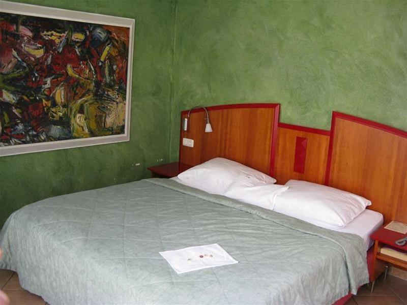 קלן Hotel Mado מראה חיצוני תמונה