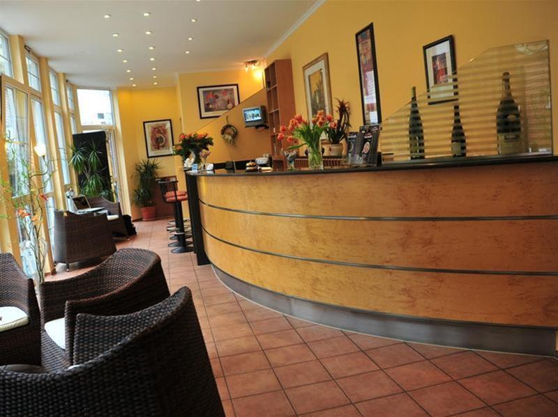 קלן Hotel Mado מראה חיצוני תמונה
